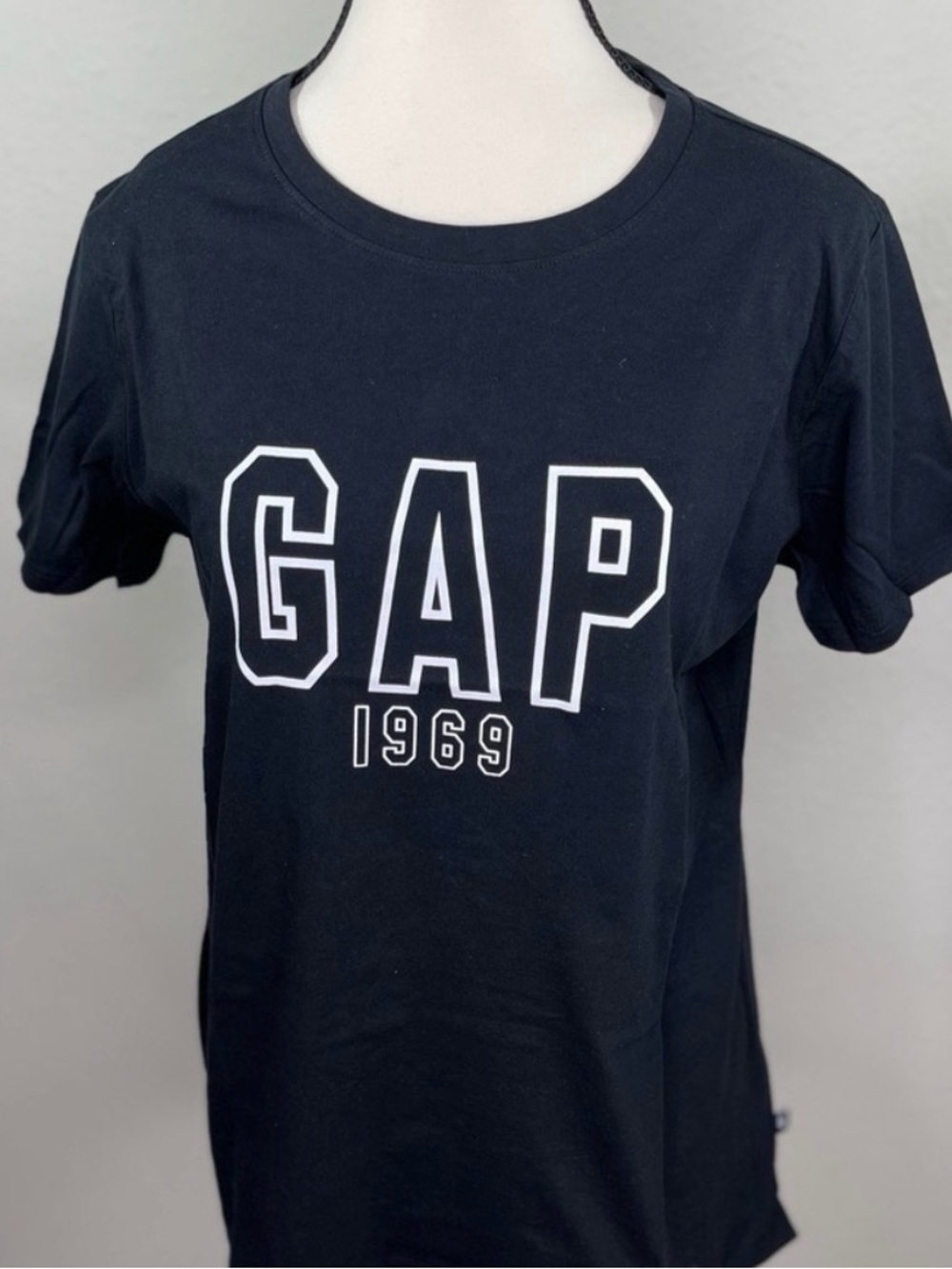 GAP Black Tee new with tags size extra large.